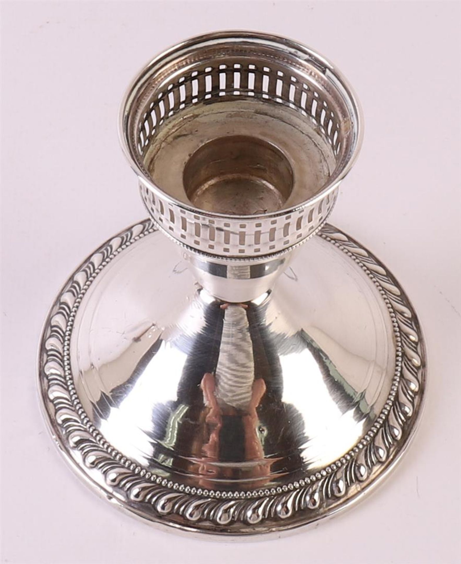 A first grade 925/1000 silver 1-light candlestick with gallery and weighted base. Gross weight 164 - Image 3 of 4