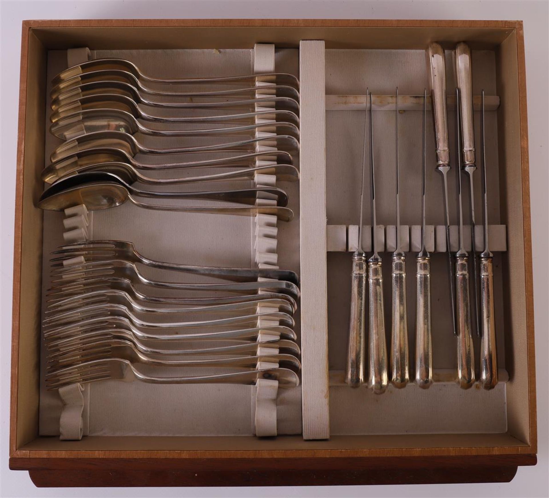 A silver-plated Keltum cutlery in cassette, 20th century. - Image 2 of 5