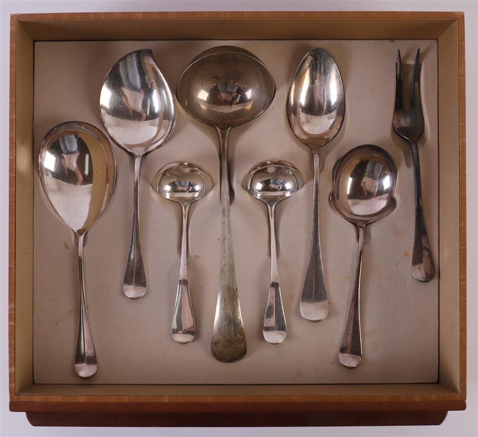 A silver-plated Keltum cutlery in cassette, 20th century. - Image 4 of 5