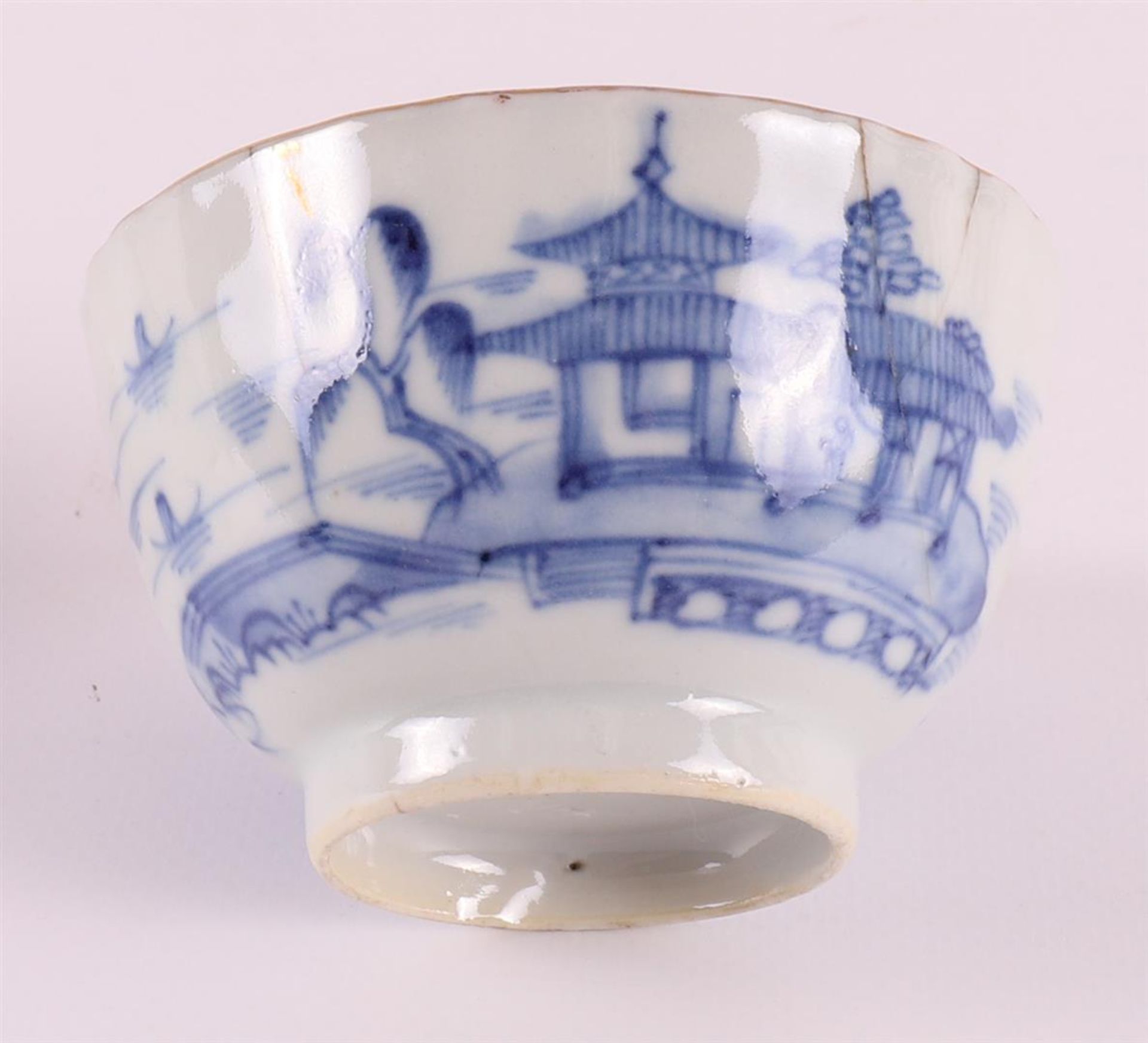 A lot of various Chinese and Japanese porcelain, including Amsterdam furs, 18th/19th century, to. - Image 22 of 22