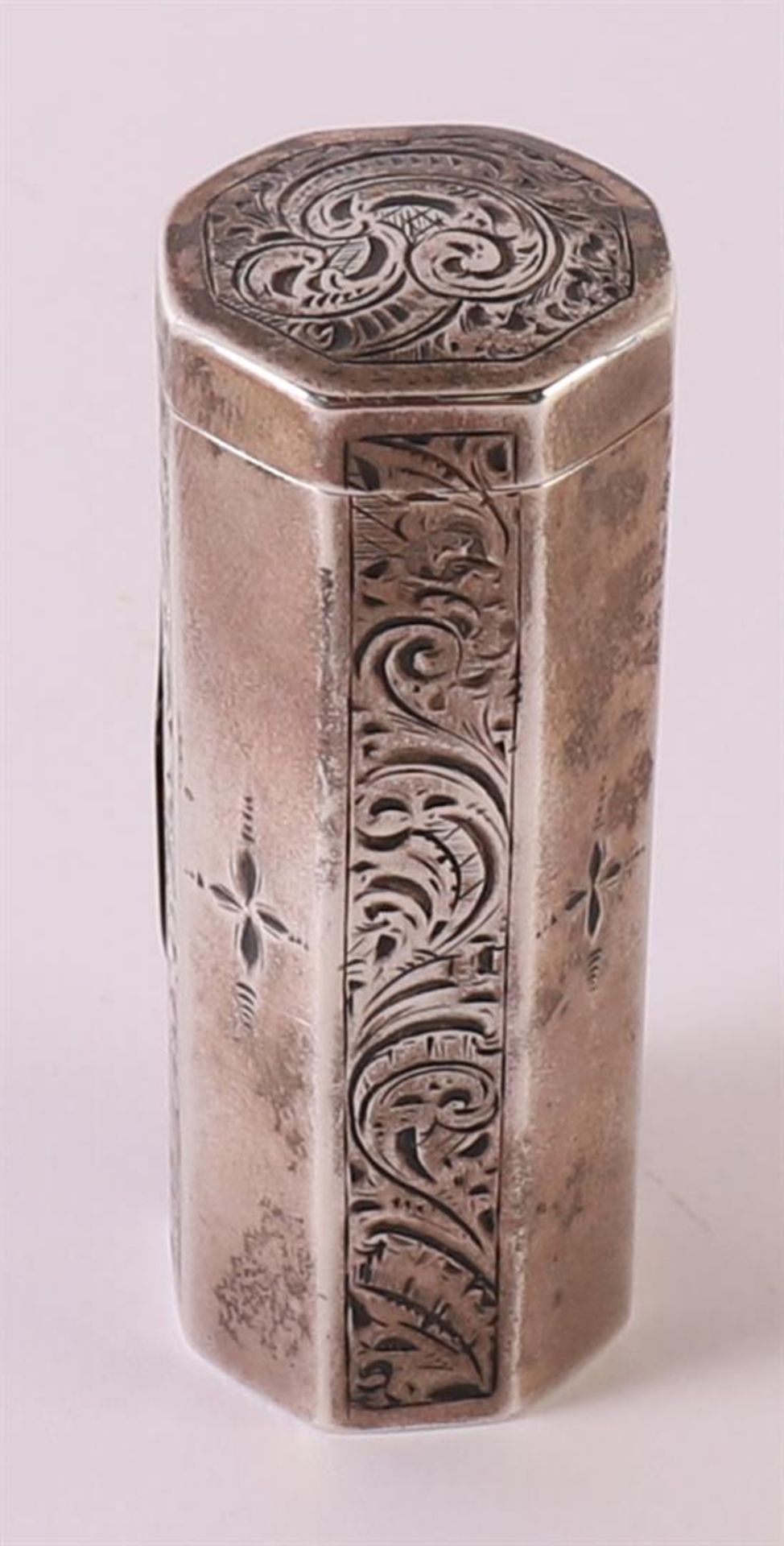 A second grade 835/1000 silver nutmeg grater, Holland 19th century. Master's mark: J.G. Koen (844- - Image 4 of 7