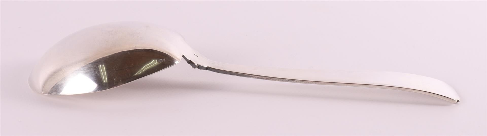 A second grade 835/1000 Art Deco silver custard spoon, ca. 1930, 133.5 grams, length 23 cm. - Image 3 of 4