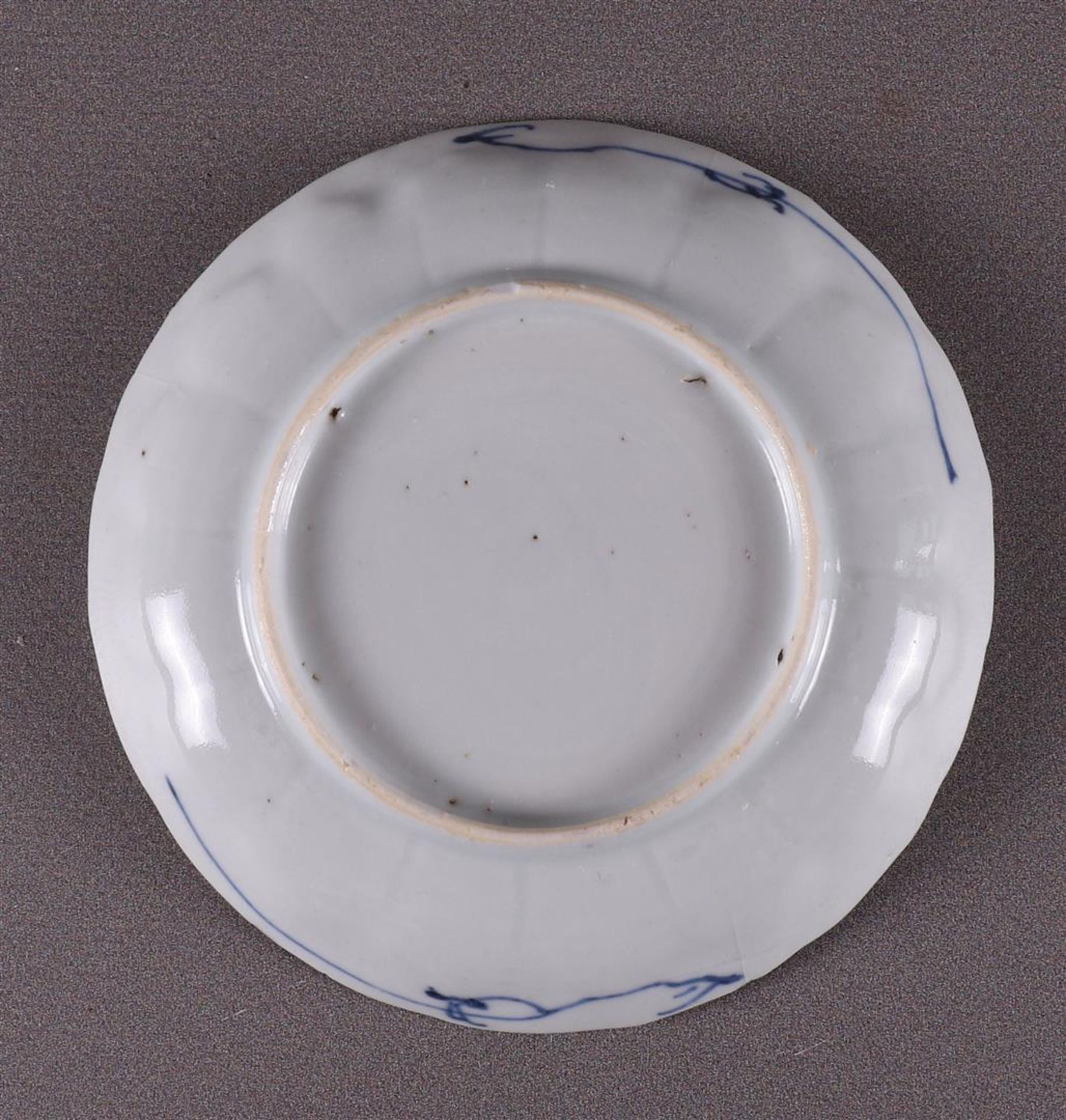 Three blue/white porcelain cups and saucers, China, Kangxi, around 1700. Blue underglaze - Image 8 of 12