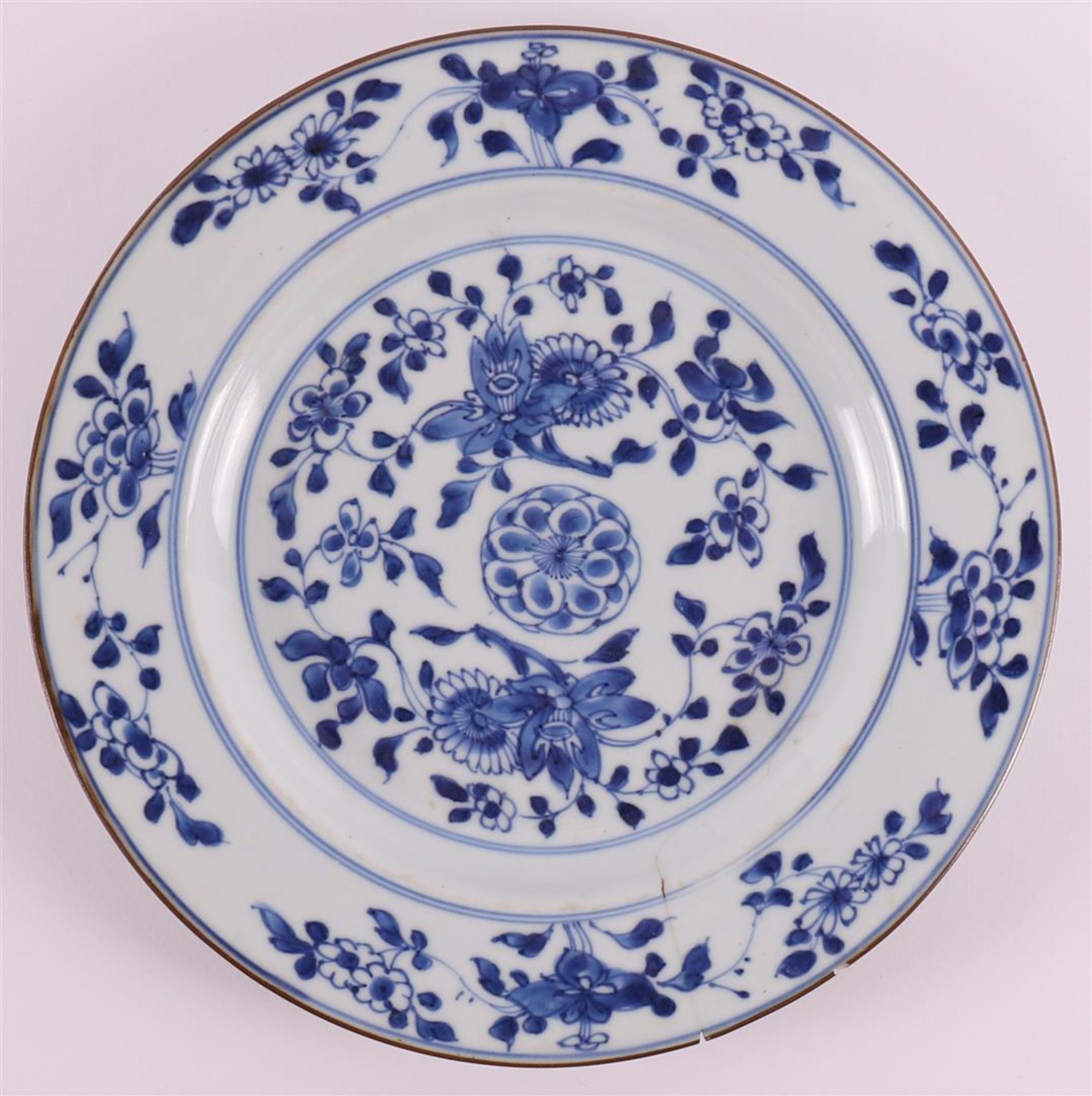 Three various blue/white porcelain plates, China, Qianlong 18th century. Blue underglaze floral - Image 6 of 8