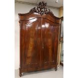 A two-door linen cupboard, Holland, Willem III, ca. 1875. Mahogany, curved hood with sawn out and