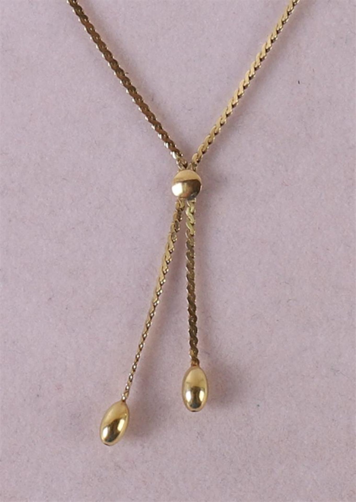 A 14 kt 585/1000 yellow gold necklace, length 38 cm, 2.8 grams. - Image 2 of 2