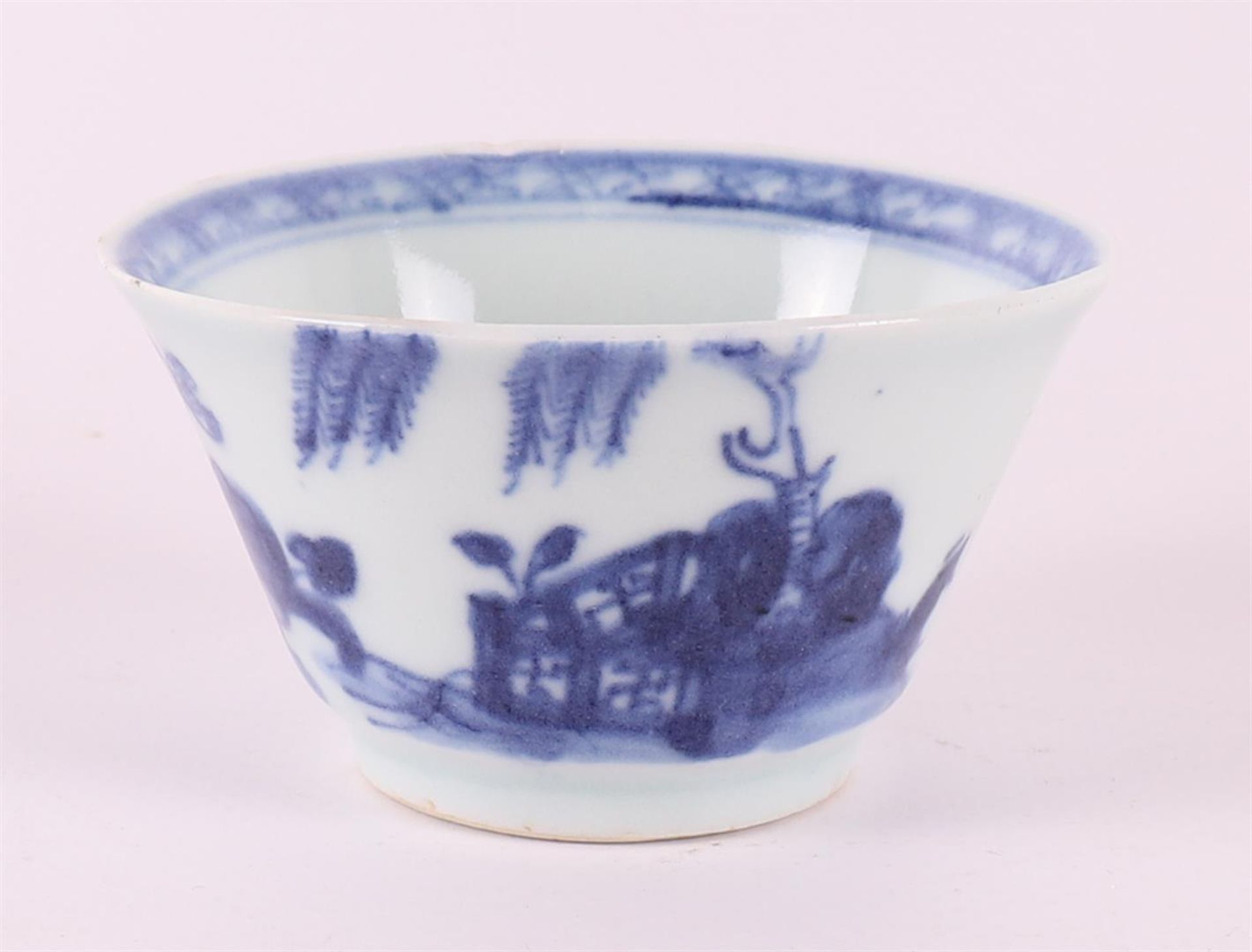 Two blue/white porcelain cups and saucers, China, Qianlong, 18th century. Blue underglaze decor of - Image 5 of 9