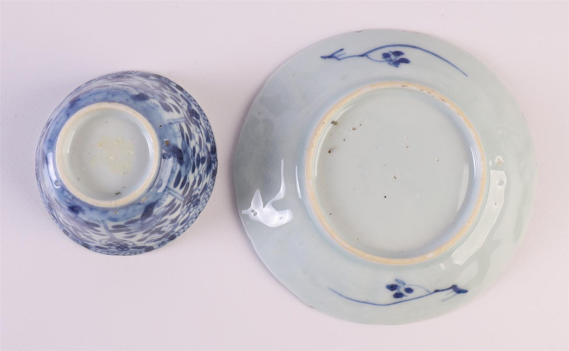 A lot of blue/white porcelain cups and saucers, China, Kangxi/Qianlong, 18th century, to. 13x. - Image 9 of 23