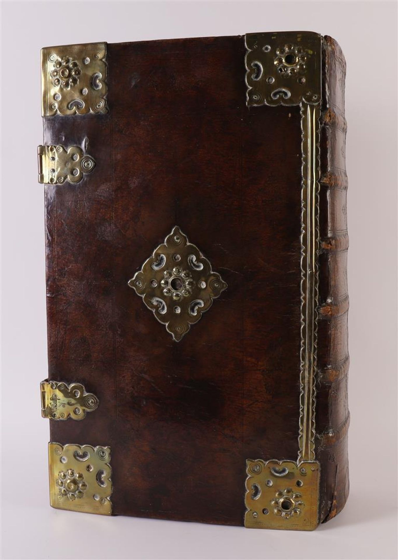 A State Bible in original brown leather binding with brass fittings and clasps, heirs Paulus Aertsz. - Image 4 of 12