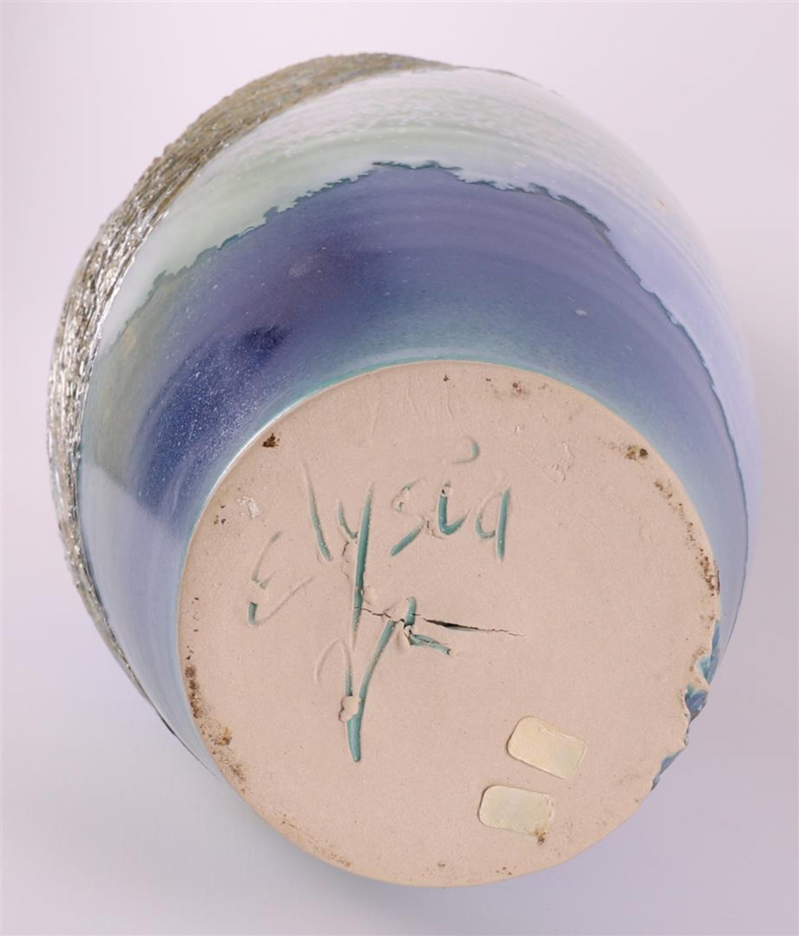 Verhoeven, Elysia (1953) A polychrome glazed vase, h 47 cm (prov: exhibition Noordelijke Kunsthof - Image 6 of 7