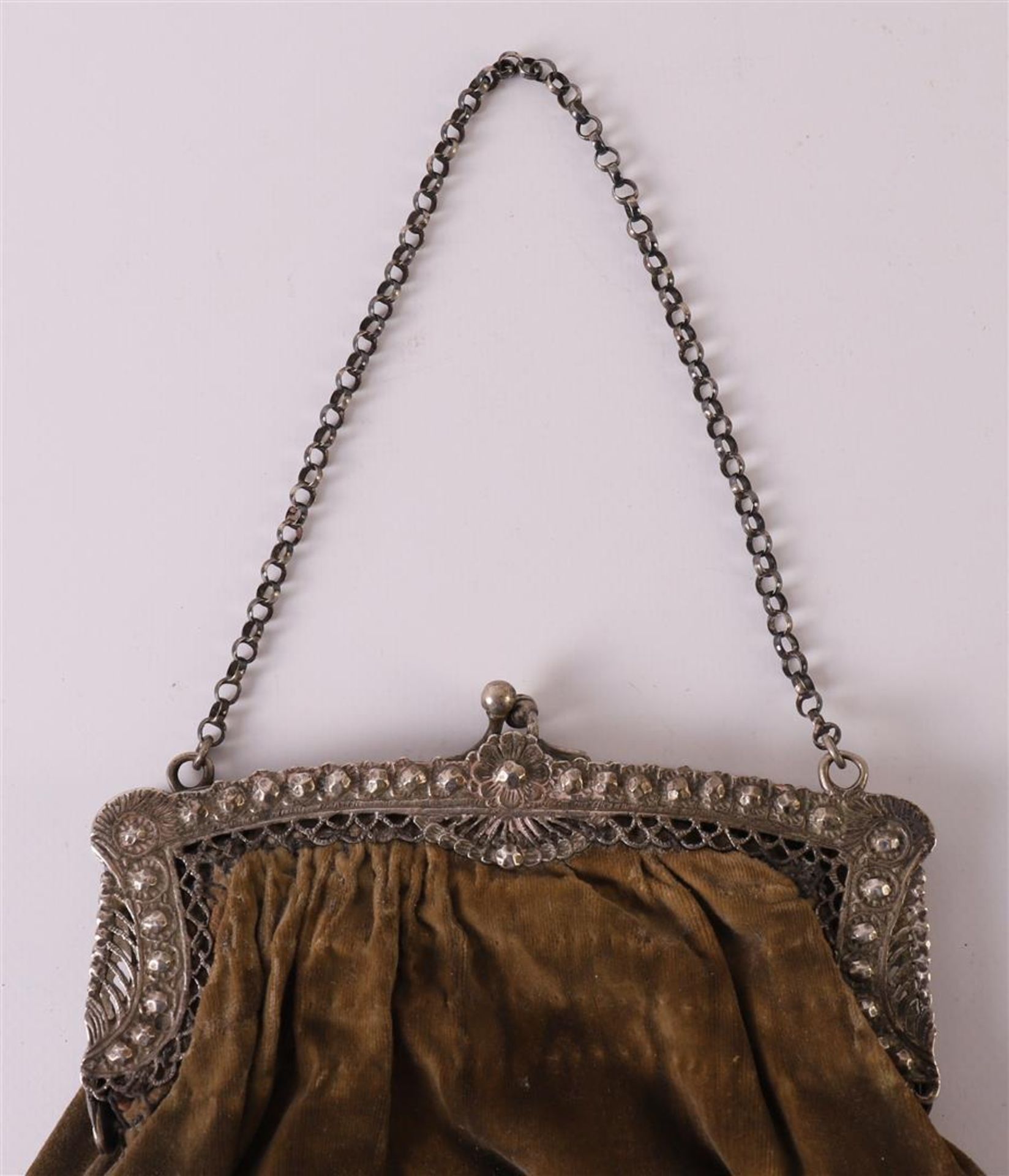 A second grade 835/1000 silver bag bracket on a fabric bag, 1st half 19th century. Here's another - Image 3 of 5