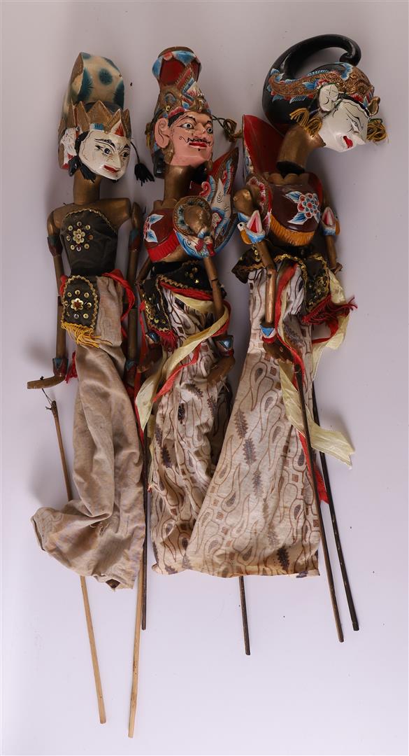 A lot of various wayang golèk dolls, Indonesia, 20th century, to. 11x. - Image 3 of 4