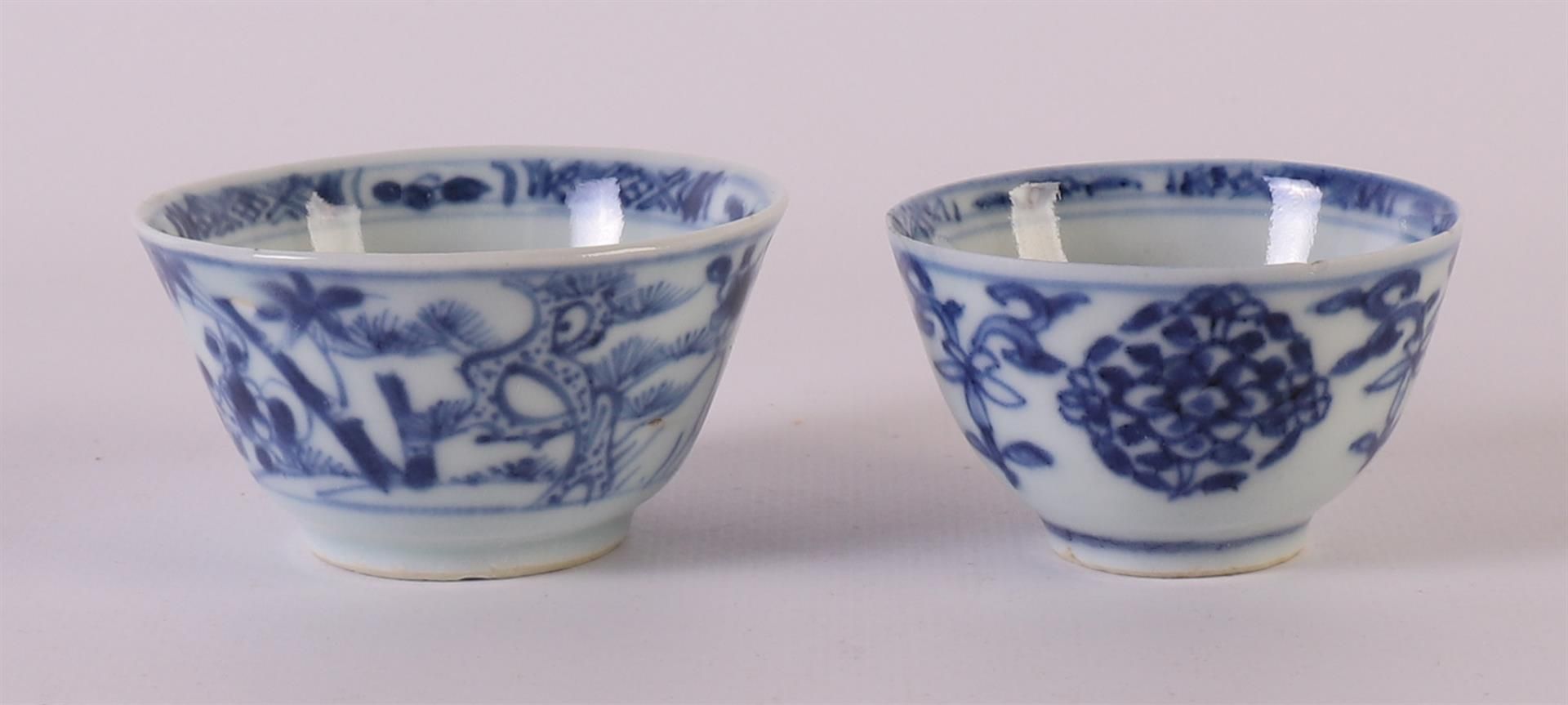 A lot of various Chinese blue/white porcelain, China 18th century, to. 6x. - Bild 6 aus 10