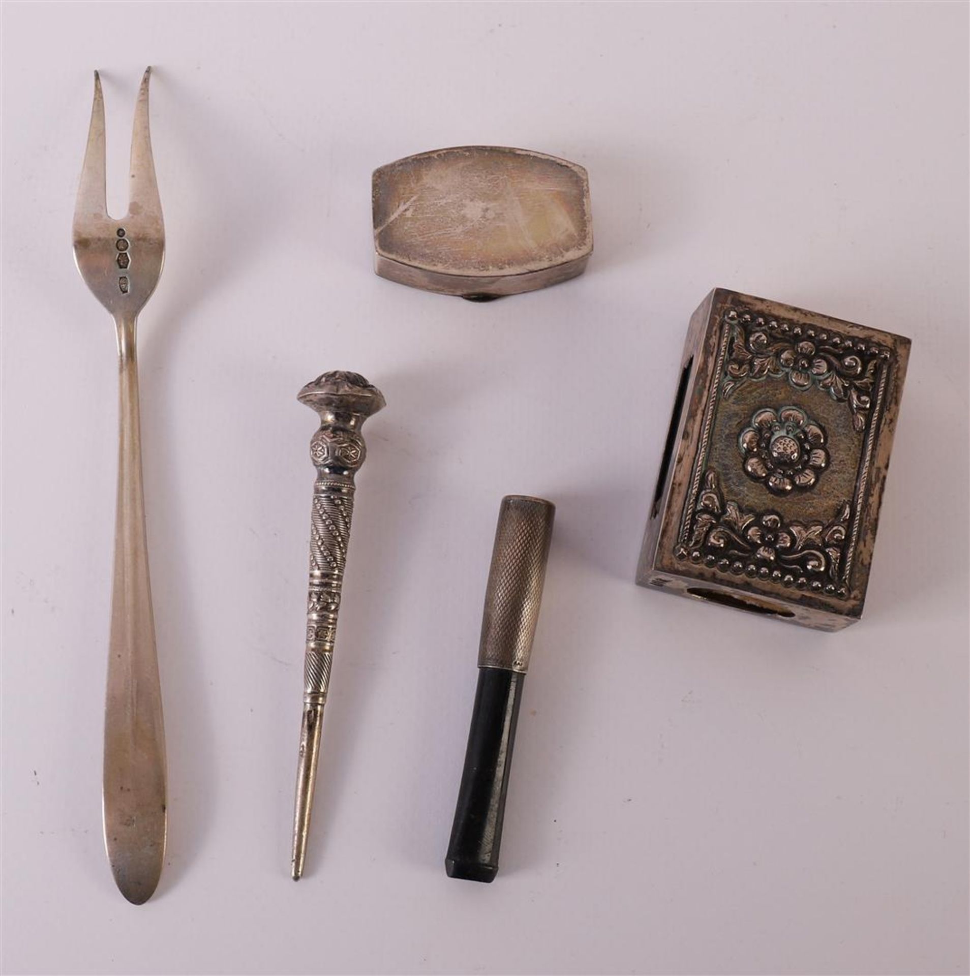 A lot of various silver, including pill box, match holder and cigarette holder, including 19th - Image 2 of 2