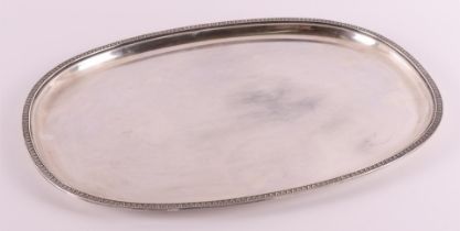 A 1st grade Sterling 925/1000 silver serving tray with fillet edge, 815.5 grams, l 37.8 x w 29 cm.