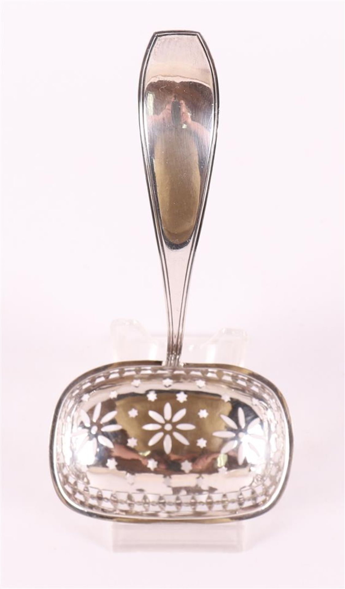 A second grade 835/1000 silver sugar sprinkling spoon. H. van Delden, Zwolle 183 - Image 2 of 3