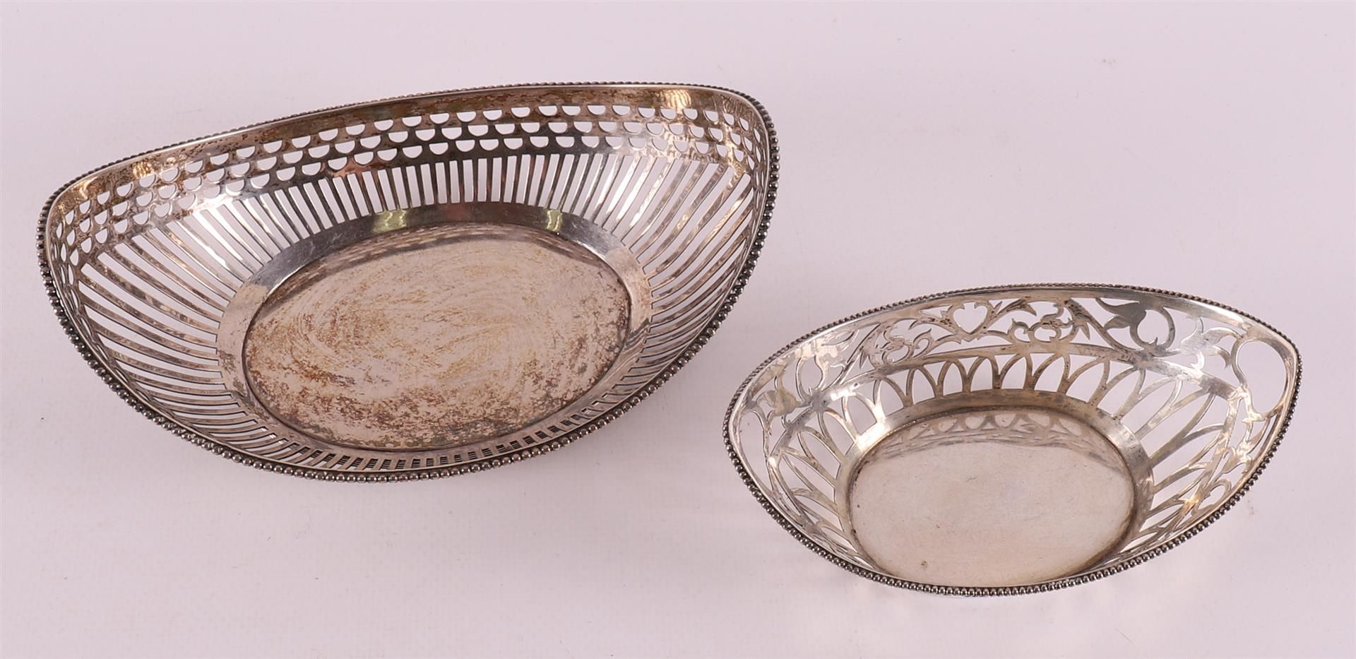 A silver ajourned chocolate basket with pearl rim, 1st half of the 20th century. - Image 2 of 4