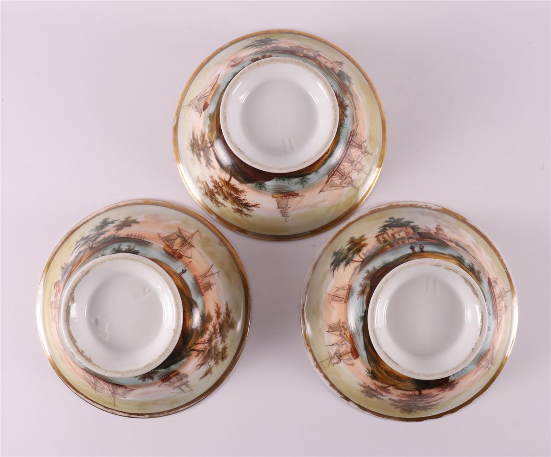 A series of three porcelain bowls, 19th century. - Image 6 of 7
