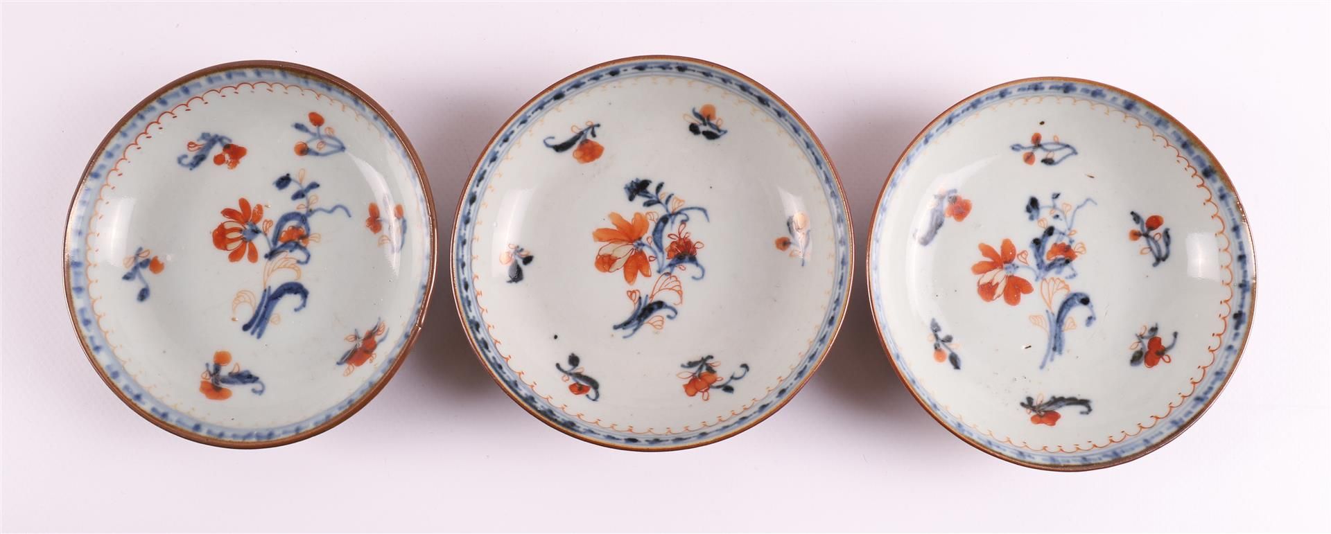 Various Chinese Imari porcelain cups and saucers, so-called Batavia ware, China - Image 8 of 16