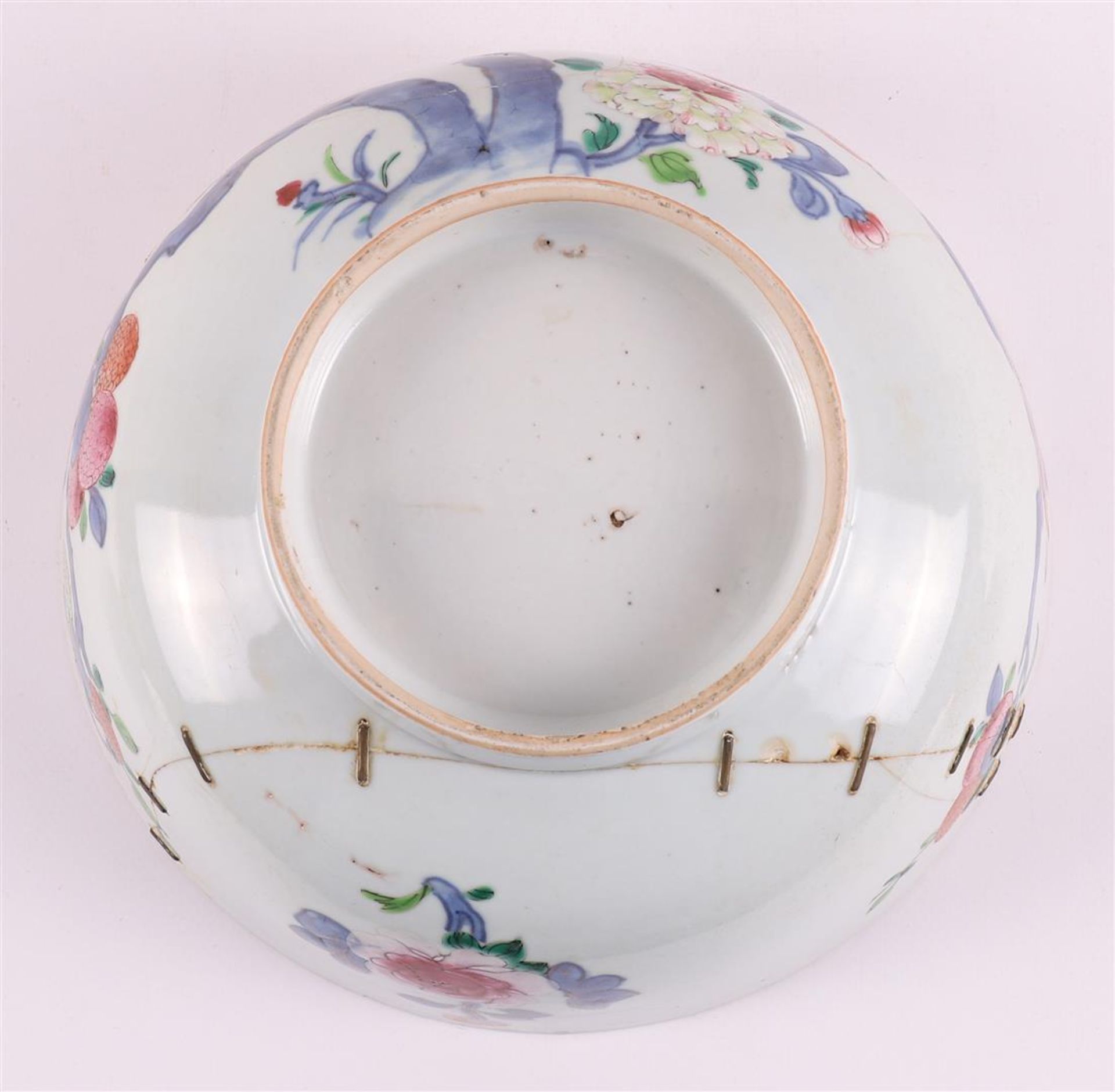 A lot of various Chinese porcelain bowls, China, 18th century - Image 13 of 25
