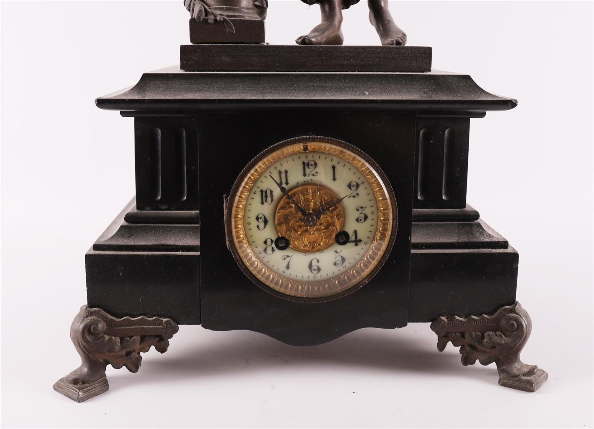 A mantel clock in black natural stone casing, France, ca. 1880. - Image 2 of 6