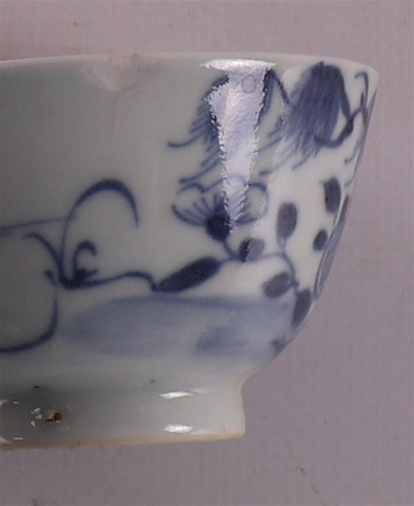 Six blue/white porcelain cups and four saucers, China, Qianlong, 18th century. - Image 21 of 21