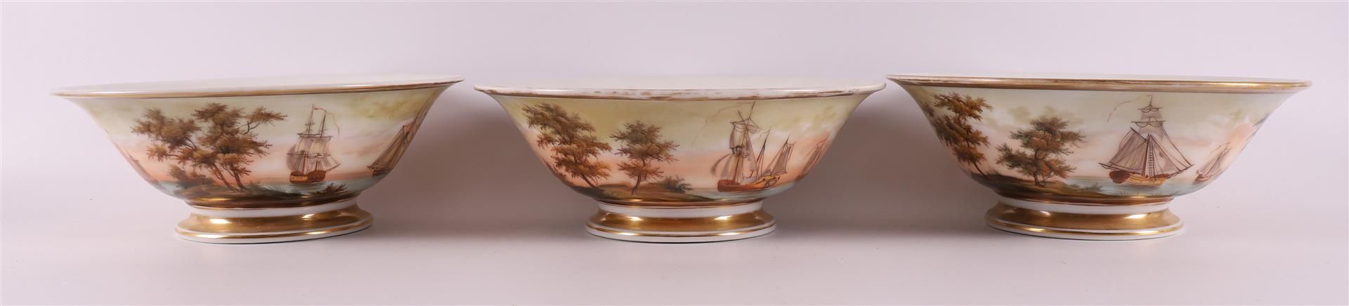 A series of three porcelain bowls, 19th century. - Image 3 of 7