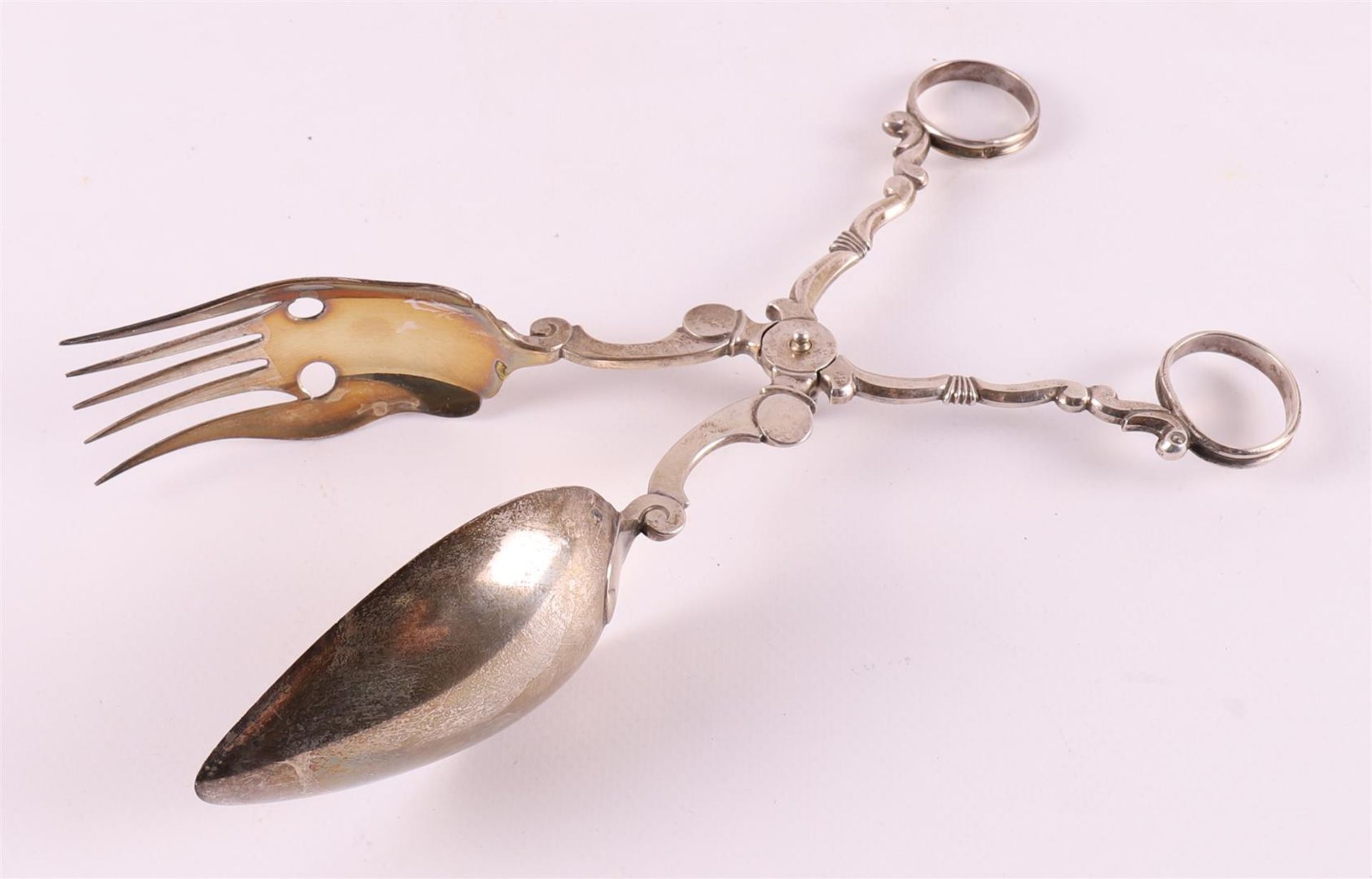 A second grade 835/1000 silver salad tongs, around 1900. - Image 3 of 4