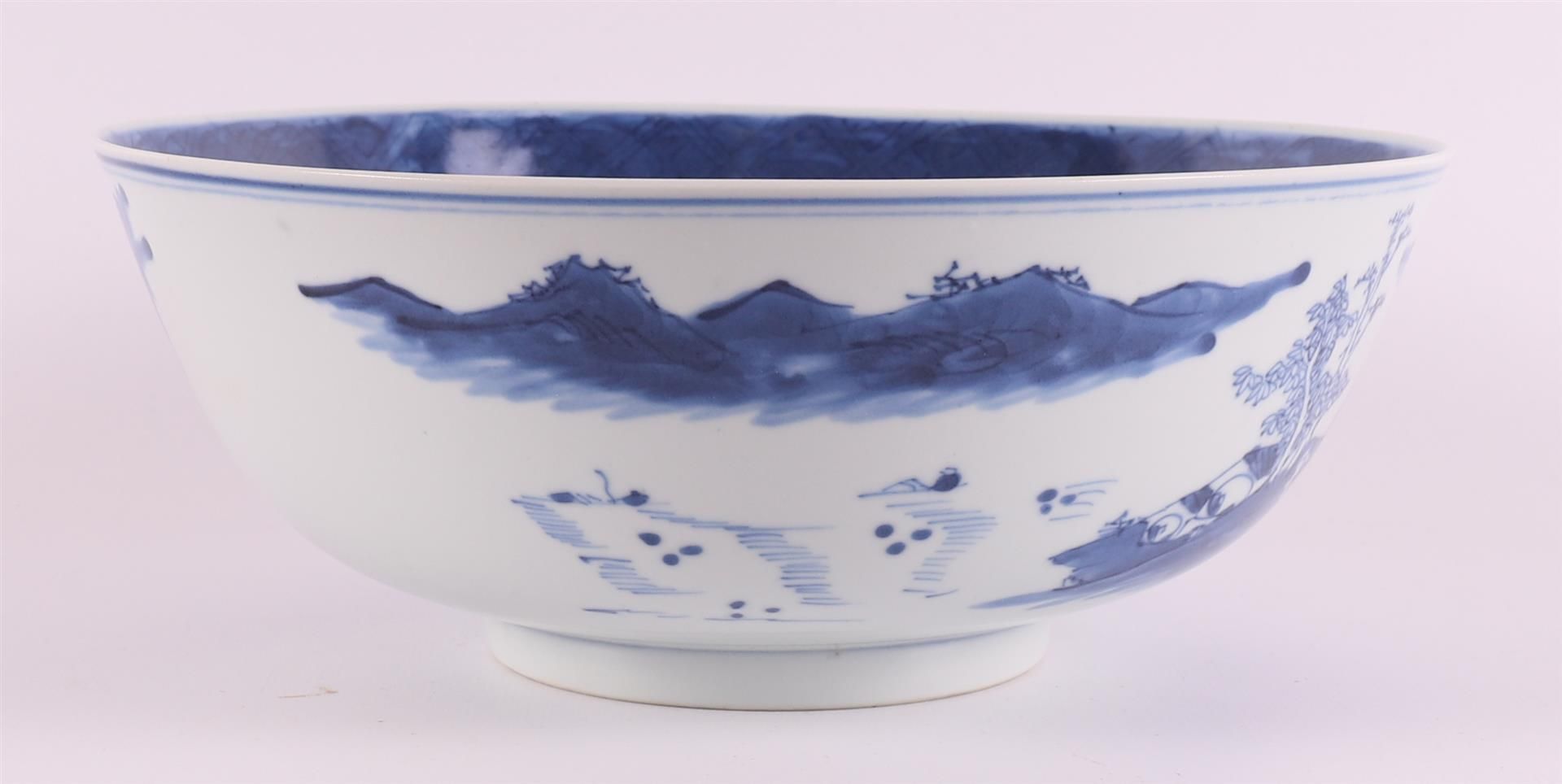 A blue/white porcelain bowl on stand, China, 1st half 19th century. - Image 3 of 6
