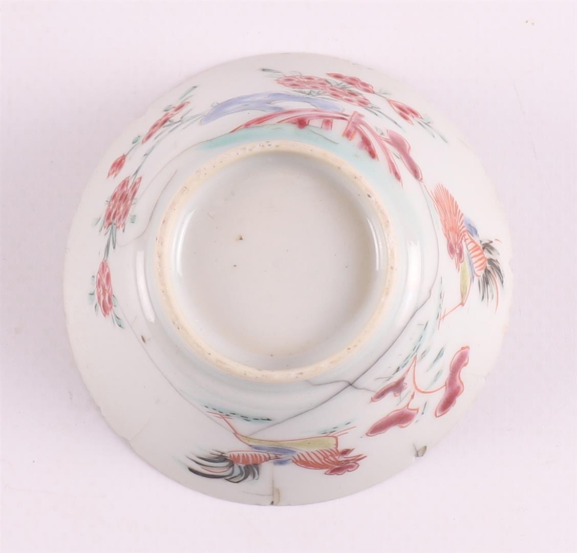 A lot of various porcelain cups and saucers, China, 18th century, - Image 12 of 17