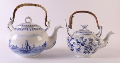 A blue/white earthenware chocolate kettle, ca. 1930.