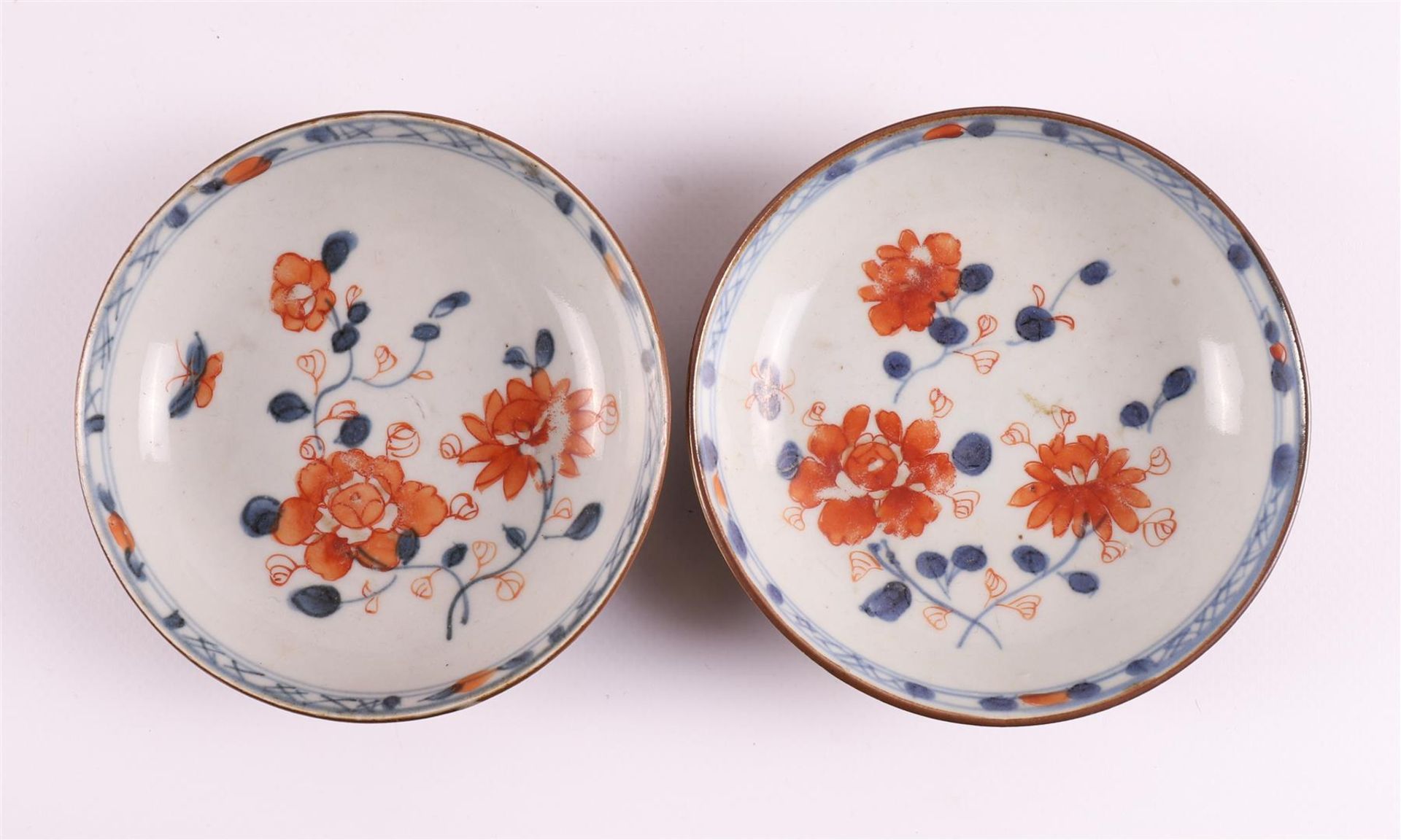 Various Chinese Imari porcelain cups and saucers, so-called Batavia ware, China - Image 6 of 16