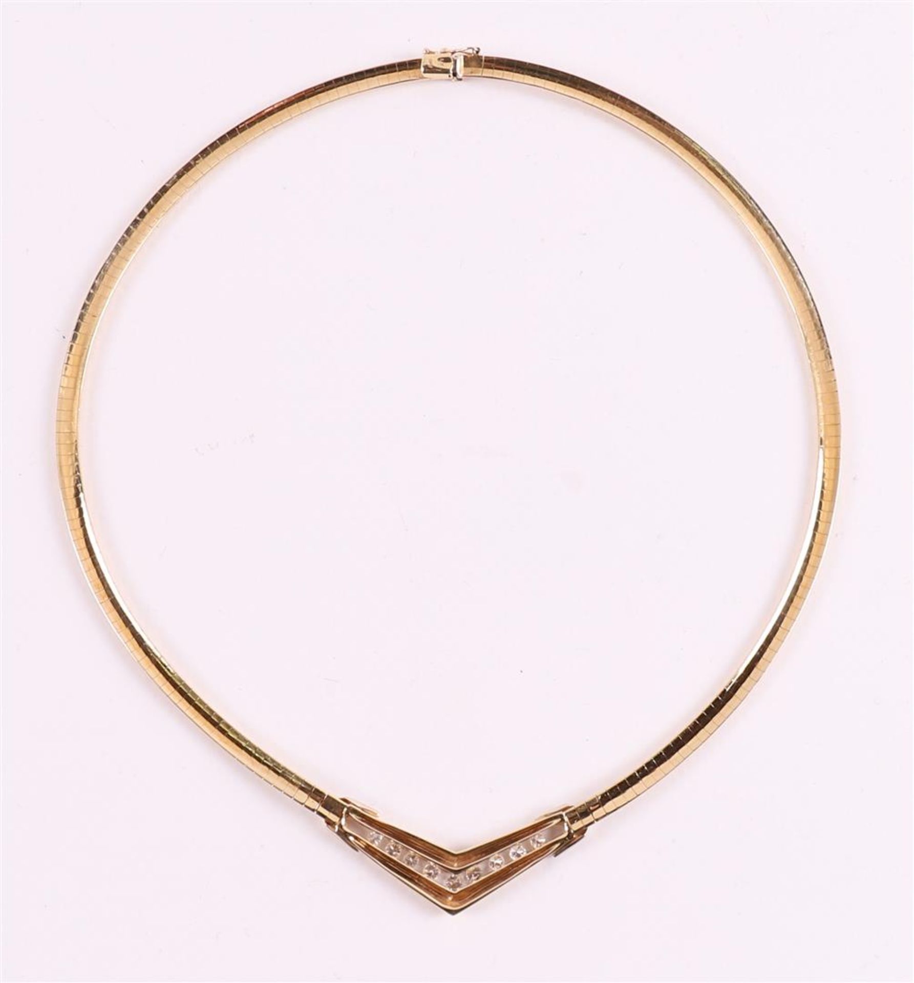 A 14 kt 585/1000 yellow gold choker, set with 9 diamonds. - Image 4 of 4