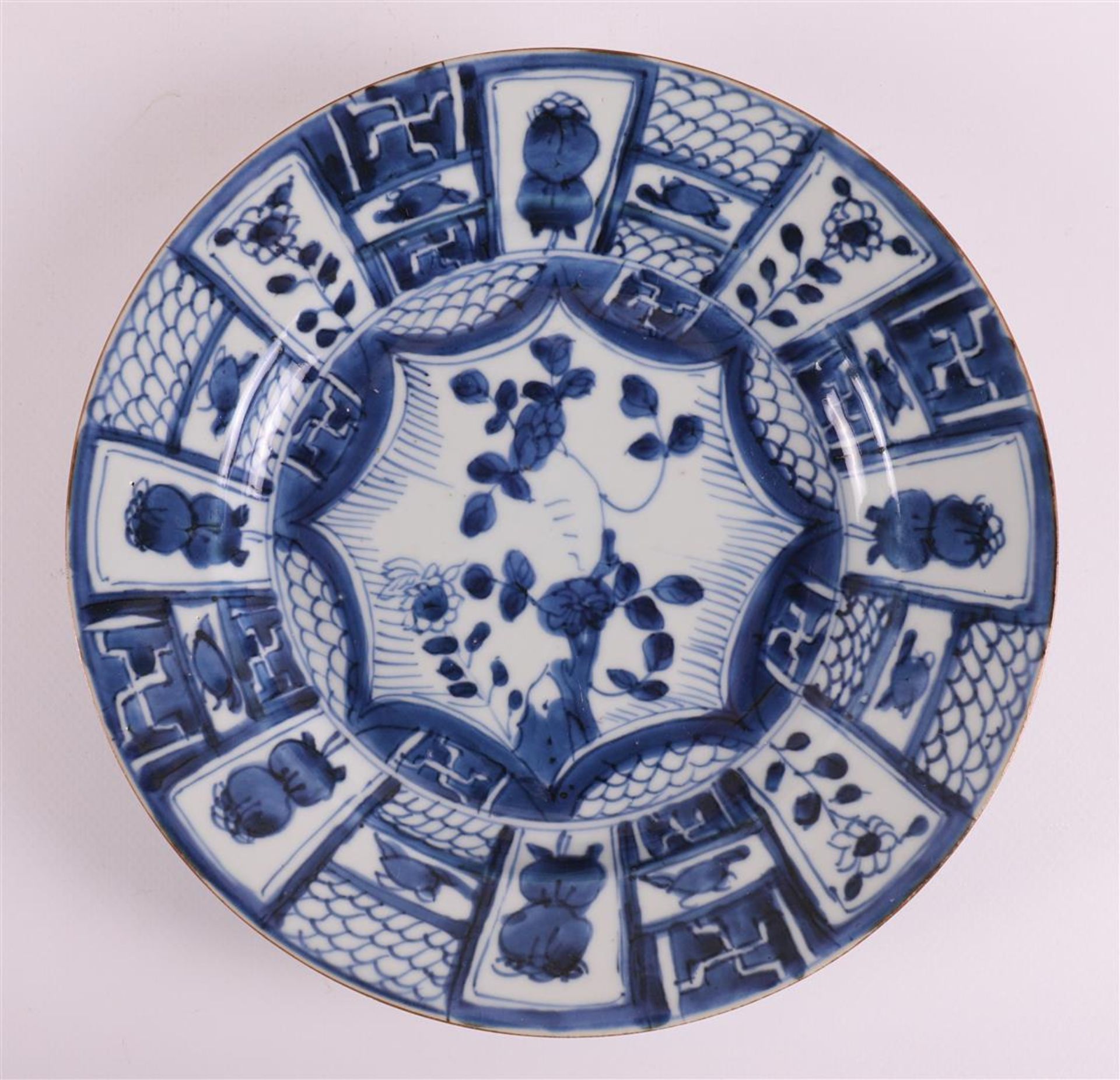 A set of blue/white porcelain plates, China, 18th/19th century. - Bild 2 aus 14