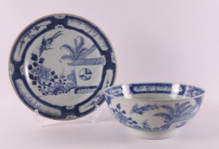 A blue/white porcelain dish, decor 'Cuckoo in the house', China, Qianlong