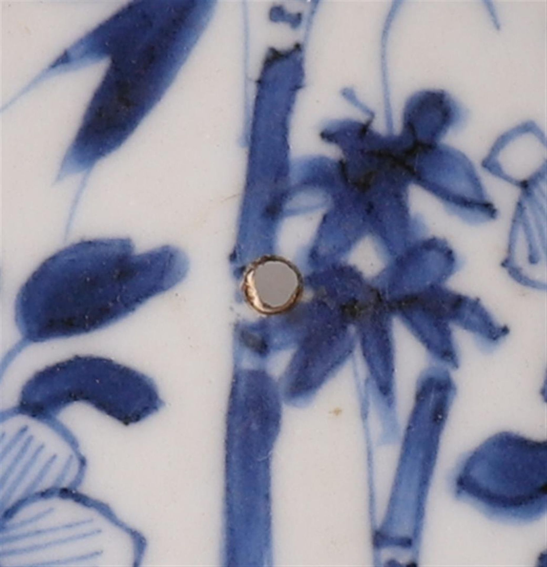 Three various blue/white porcelain porcelain plates, China, Qianlong, 18th centu - Image 7 of 9