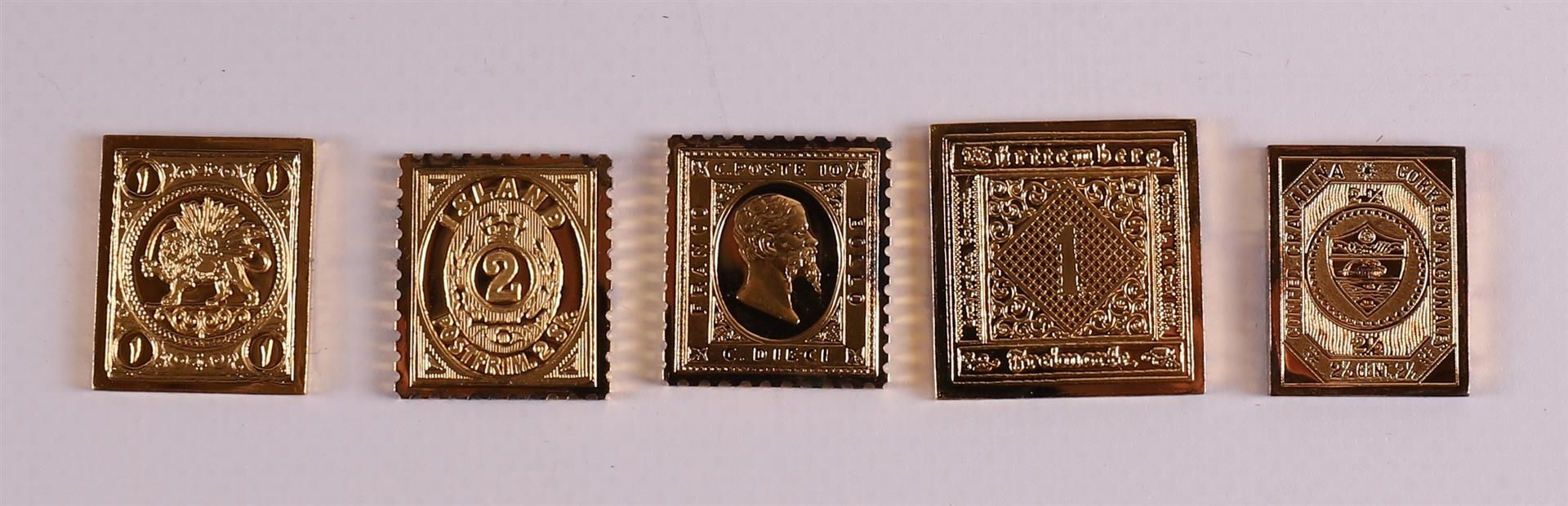 Franklin Mint. Five albums 'The World's First Stamps -guilded stamps in Sterling - Image 3 of 4