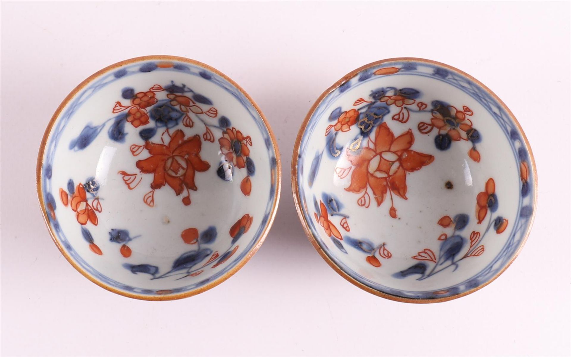 Various Chinese Imari porcelain cups and saucers, so-called Batavia ware, China - Image 15 of 16