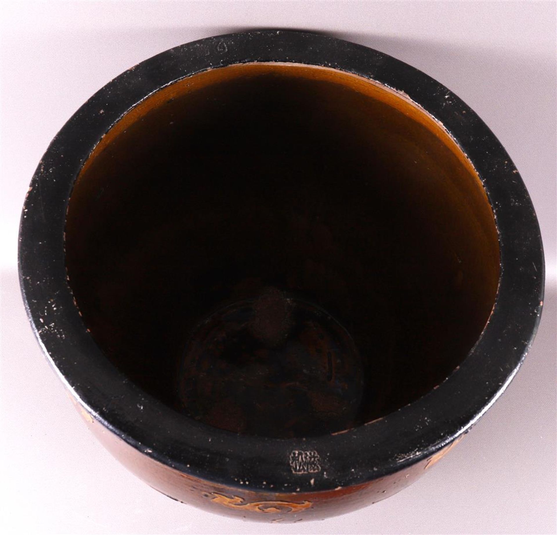 A stoneware cachepot, China 19th century. - Image 6 of 6