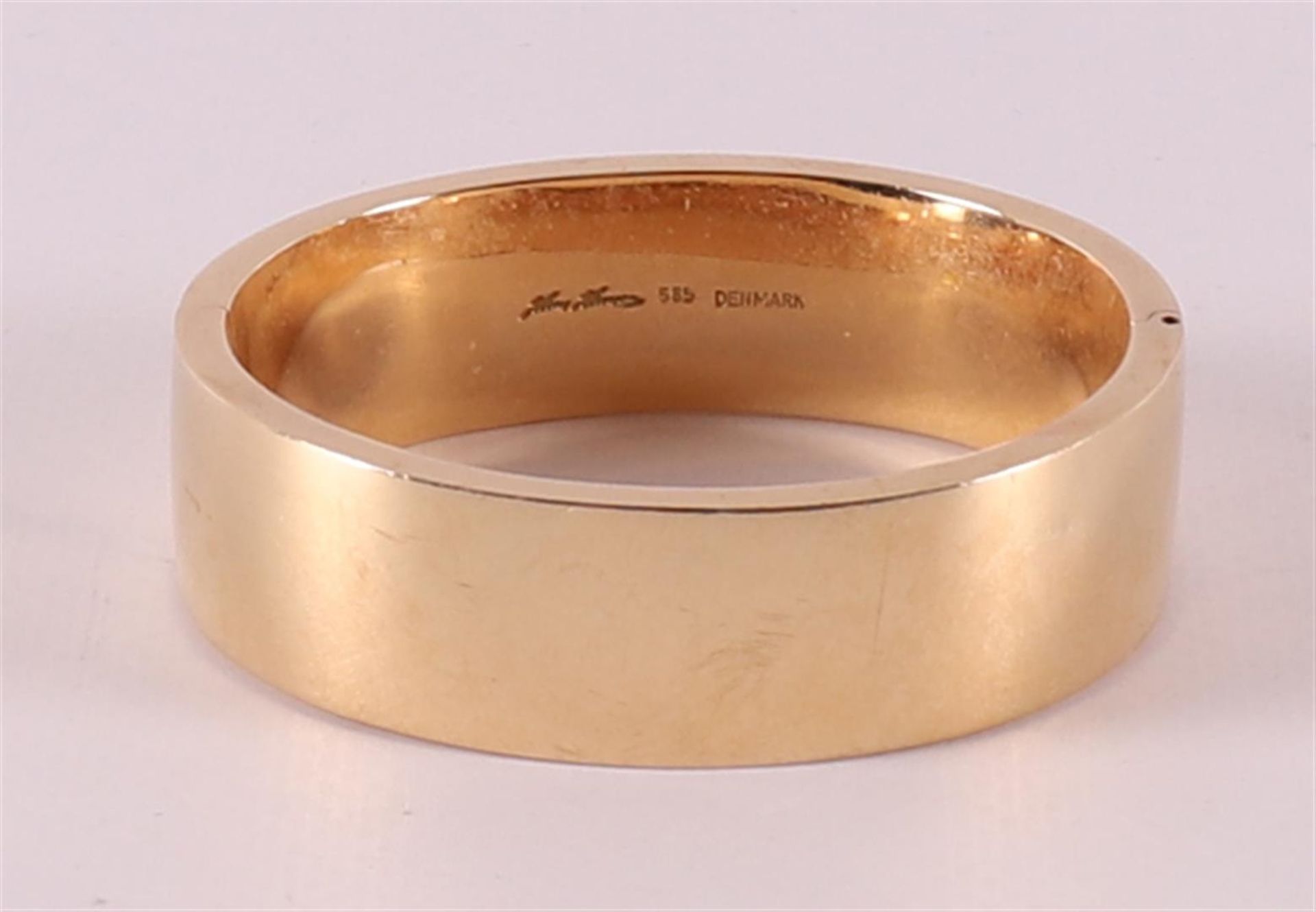A 14 kt yellow gold Scandinavian vintage design bracelet, signed Hans Hansen.