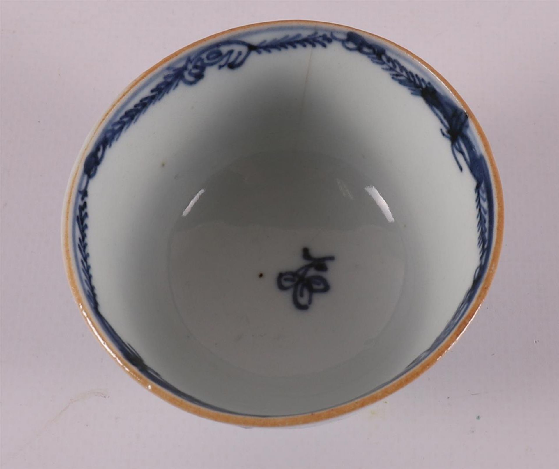Six blue/white porcelain cups and saucers, China, Qianlong, 18th century. - Image 20 of 20