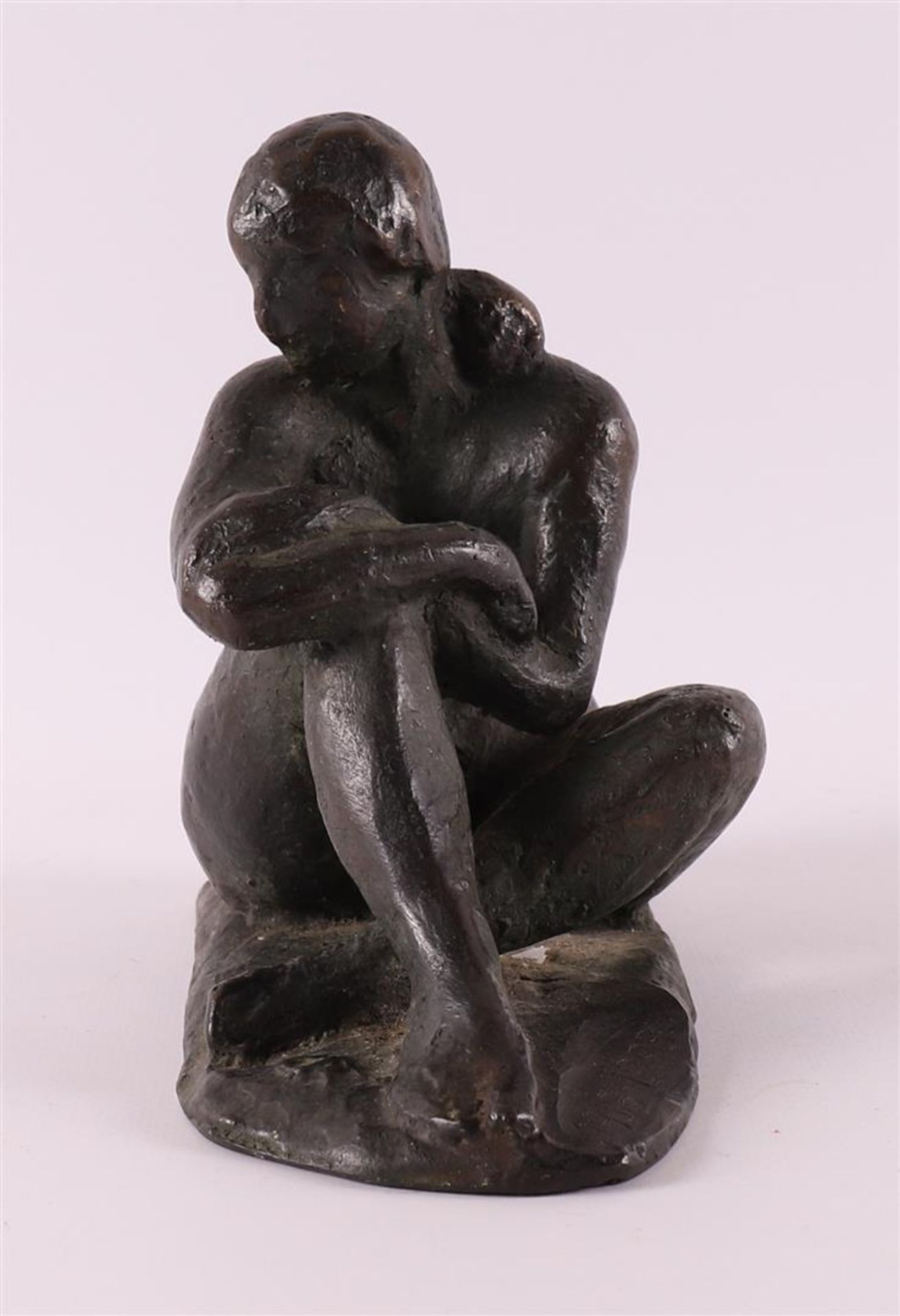 A brown patinated bronze sculpture of a seated female nude, 1918-1993. - Image 2 of 5