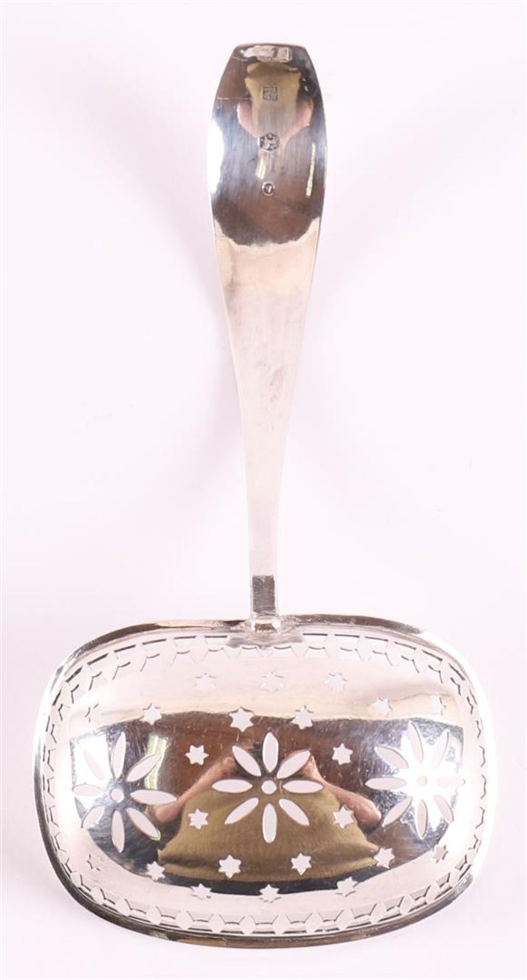 A second grade 835/1000 silver sugar sprinkling spoon. H. van Delden, Zwolle 183 - Image 3 of 3