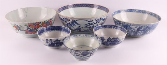 A lot of various Chinese porcelain bowls, China, 18th century