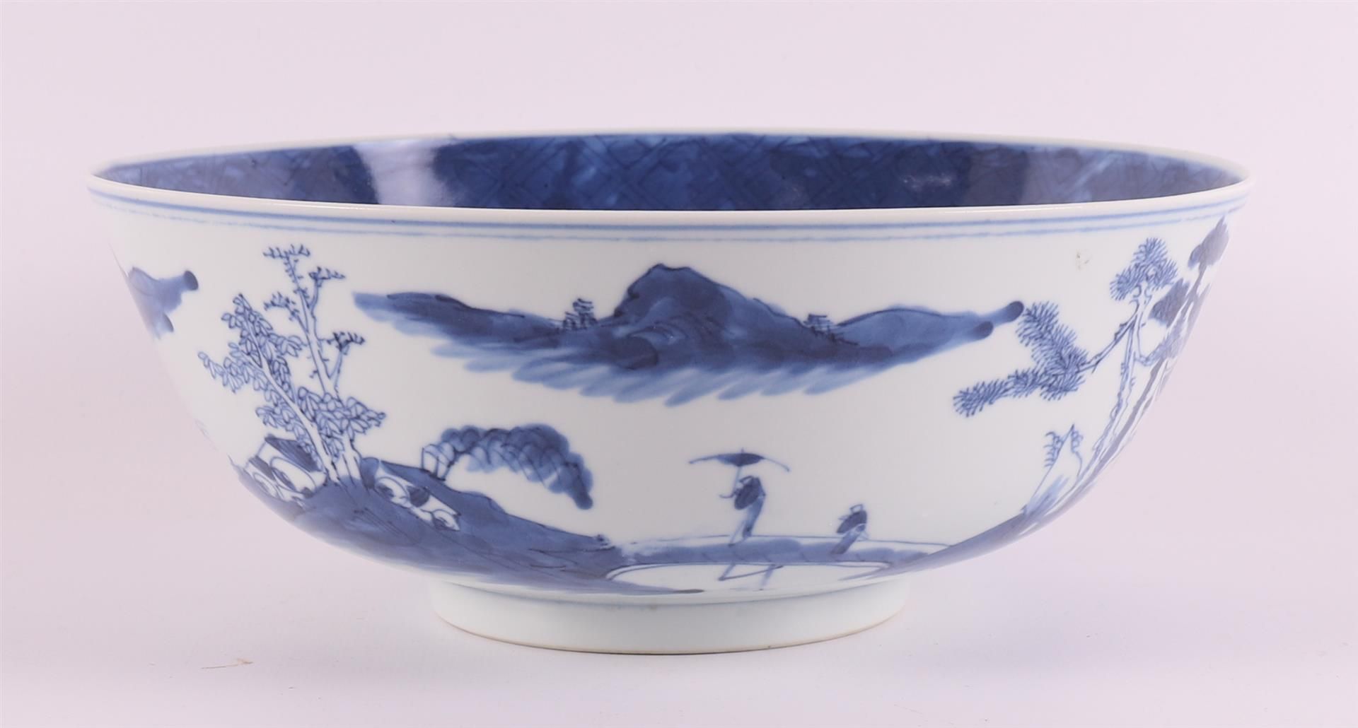 A blue/white porcelain bowl on stand, China, 1st half 19th century. - Image 4 of 6