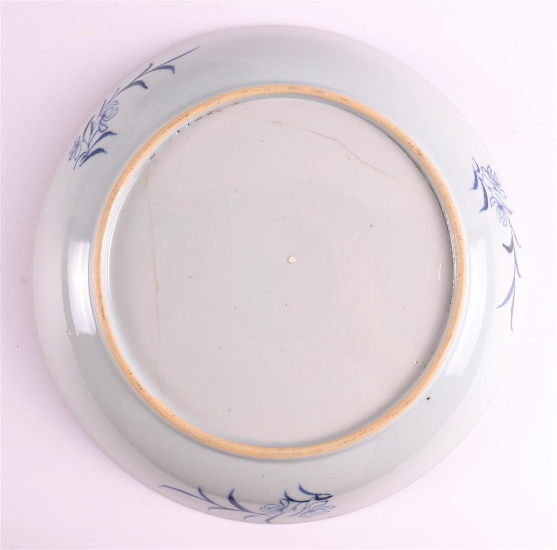 A series of three blue/white porcelain deep dishes, China, Qianlong - Image 4 of 14