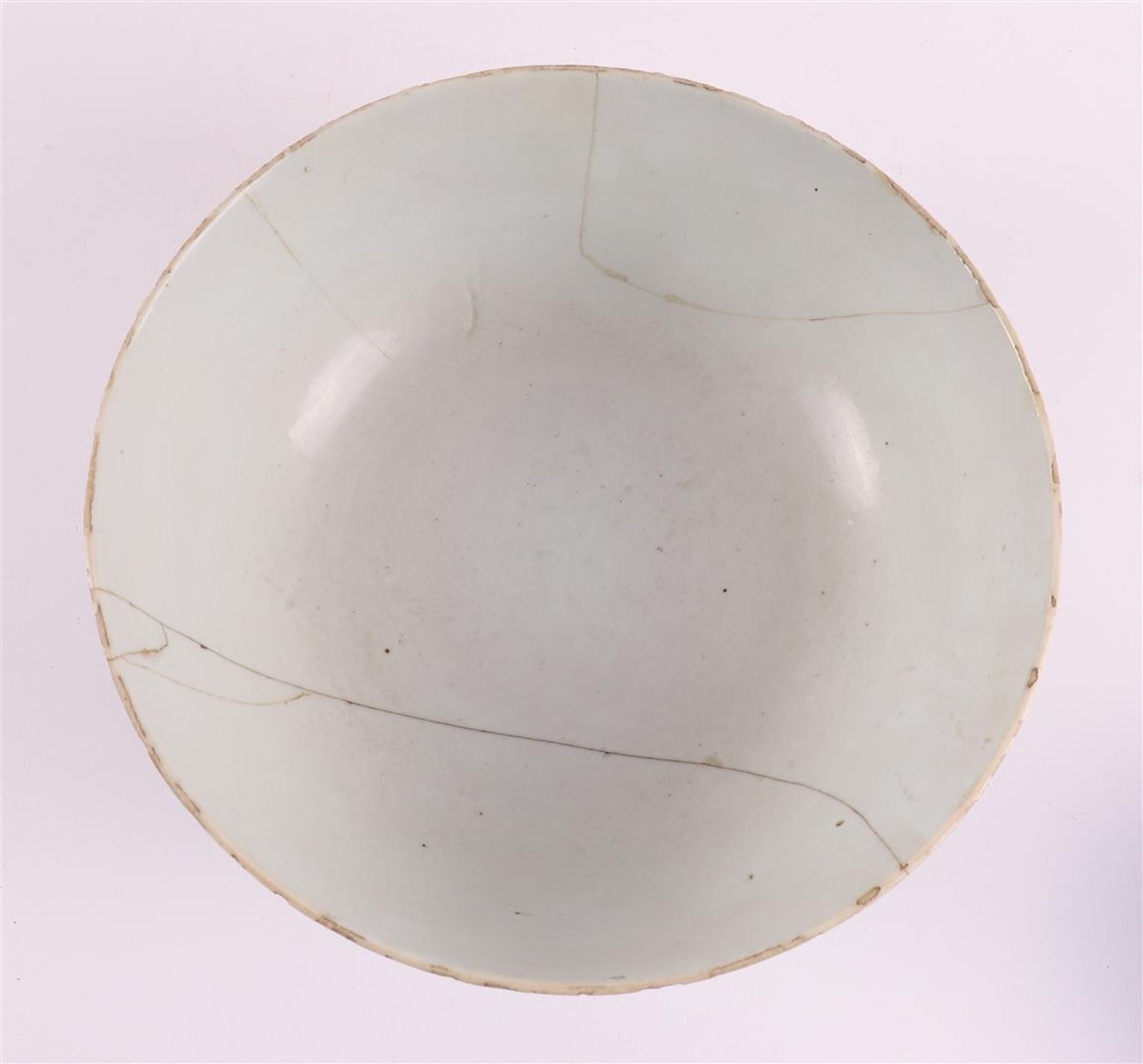 A lot of various Chinese porcelain bowls, China, 18th century - Image 12 of 25