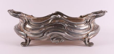 An oval boat-shaped pewter Art Nouveau jardinaire, France, ca. 1900.