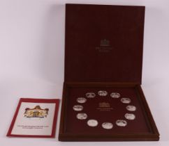 A Franklin Mint collection of medals 'The Juliana era'.
