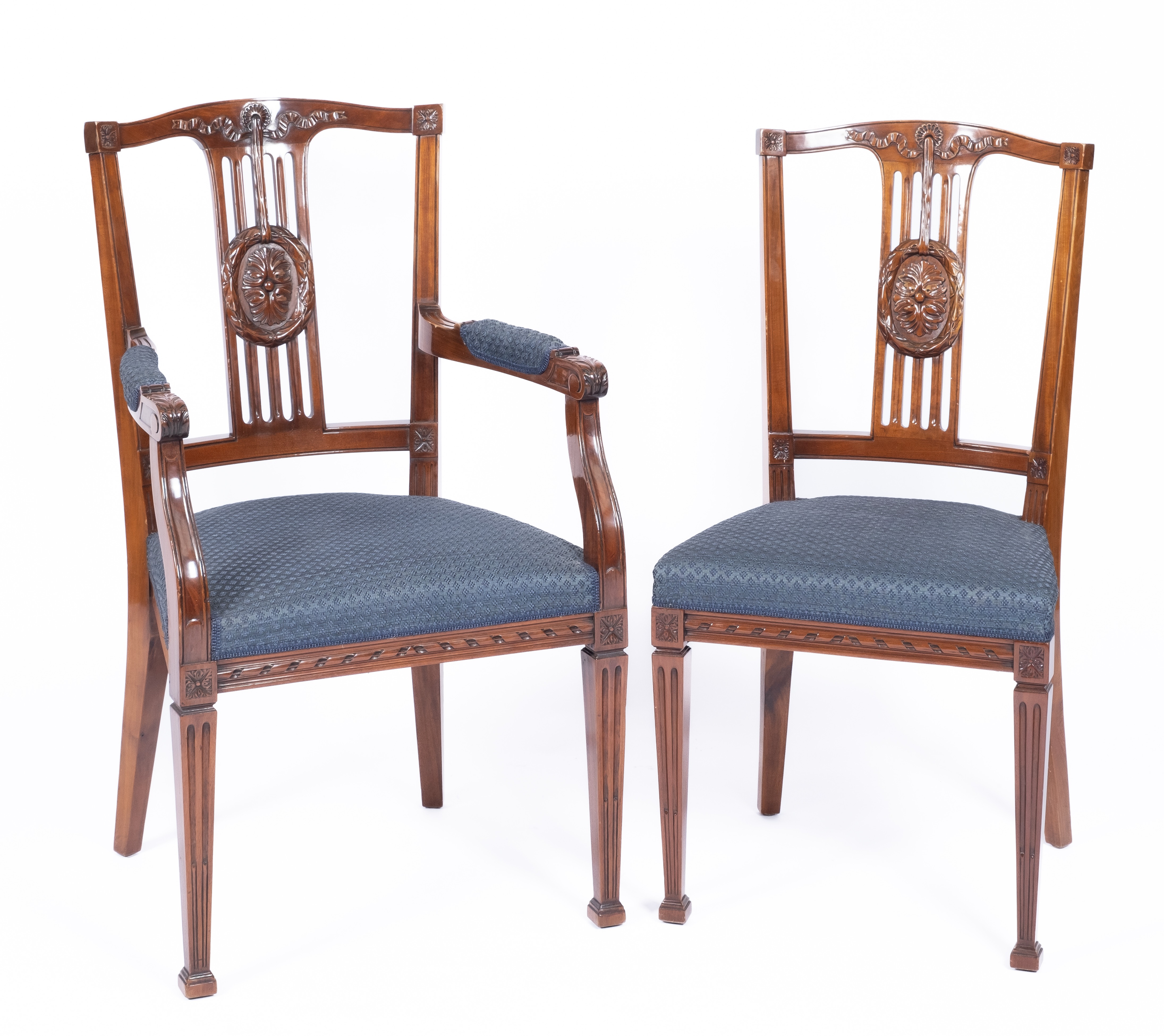 A set of twelve Dutch carved mahogany dining chairs - Image 2 of 4